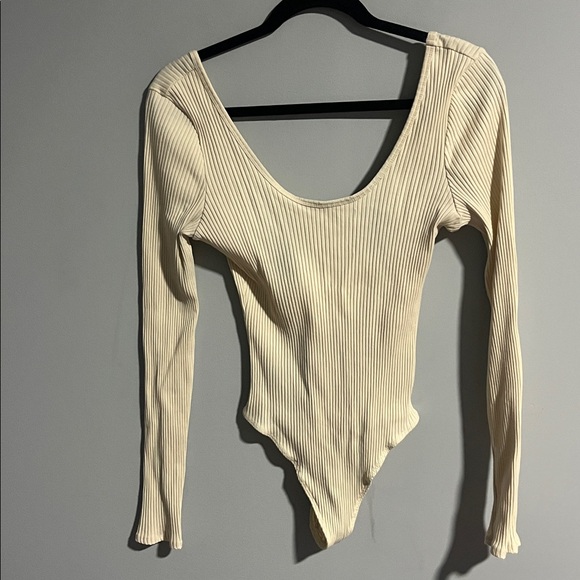 Aritzia Wilfred Free Cream Ribbed Bodysuit - Picture 2 of 6